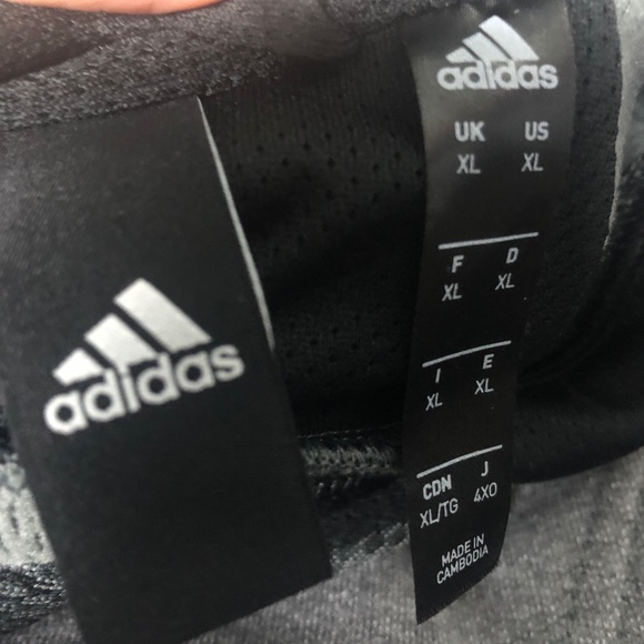 Brand new men’s Adidas sweater - Picture 3 of 3